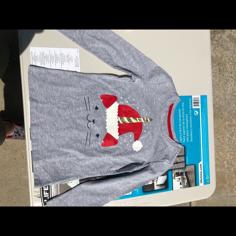 4 T-Shirts for $12!!  Girls Toddler Bundle XS (4/5) of 4 T-Shirts. - Picture 4 of 5